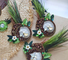 Load image into Gallery viewer, Coconut Brooch